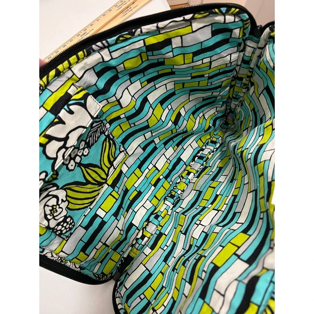 Vera Bradley Island Blooms Padded Laptop Sleeve Zipper Closure Pocket Inside